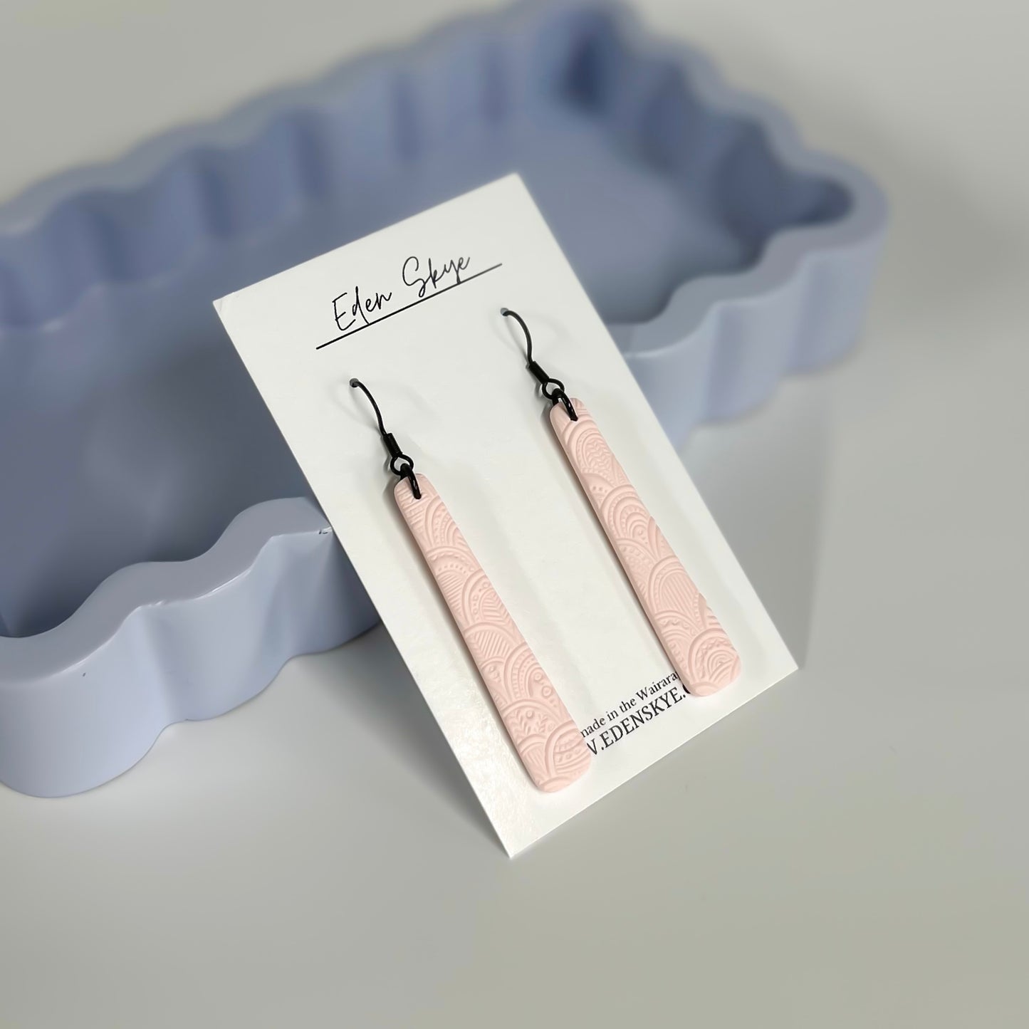 Geo Drop - PALE PINK QUINN