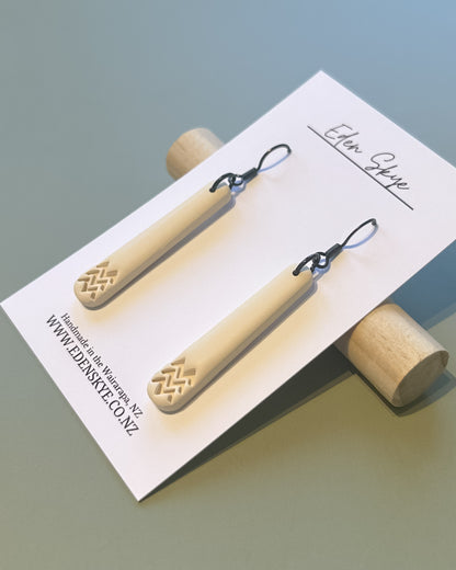 Keiha Dangles - Bone Look