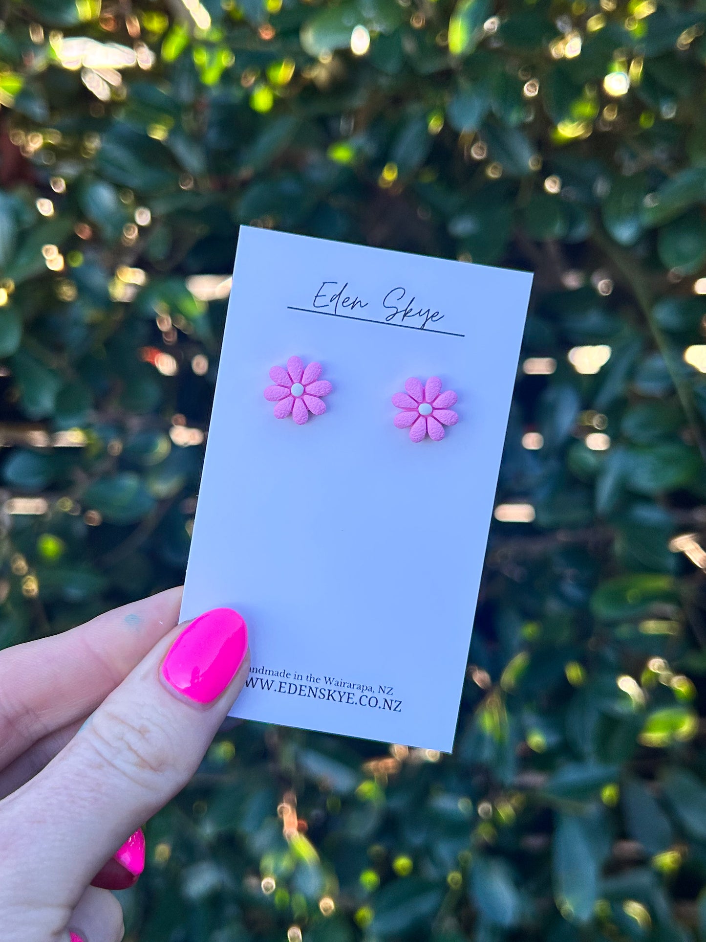 Annabel Flower Studs - Pink Texture with White