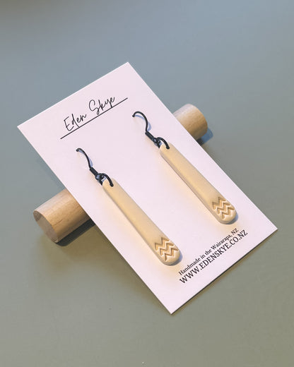 Keiha Dangles - Bone Look