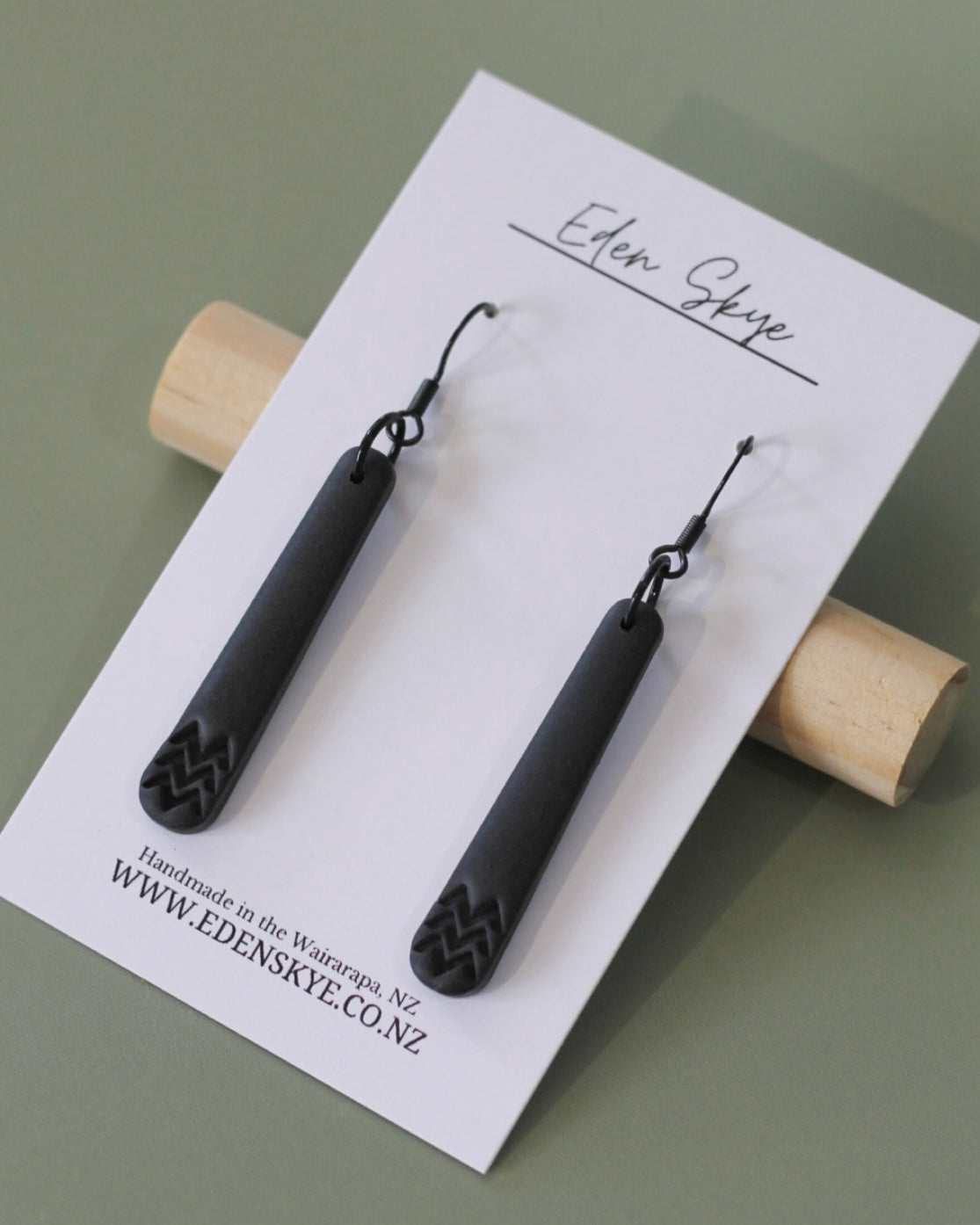 Keiha Dangles - Pango