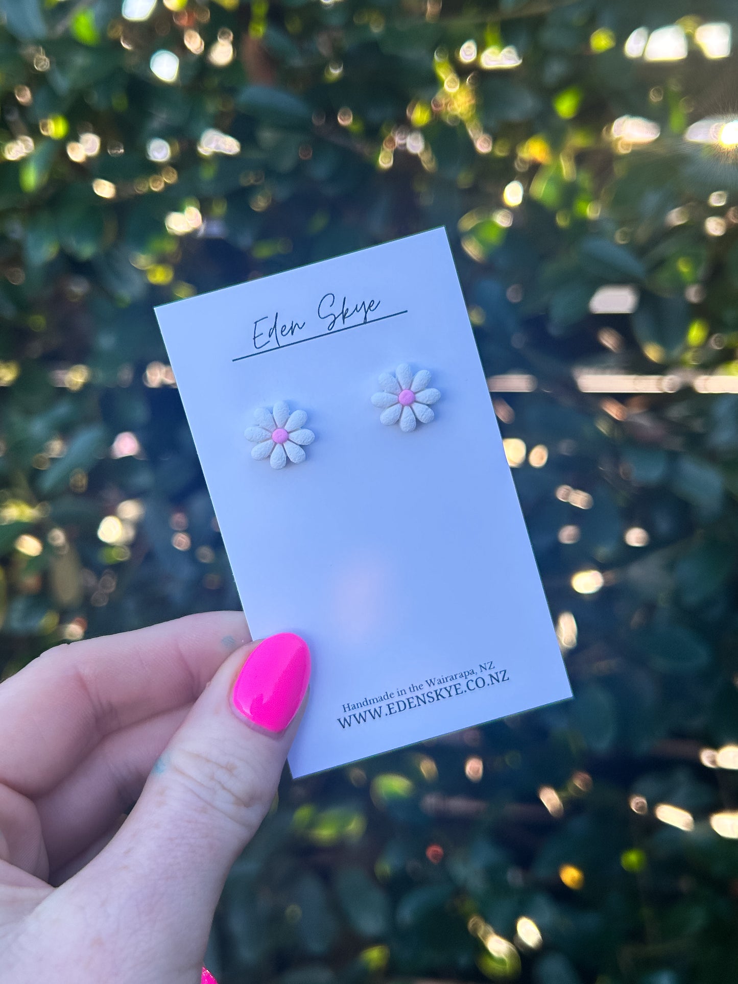 Annabel Flower Studs - White Texture with Pink