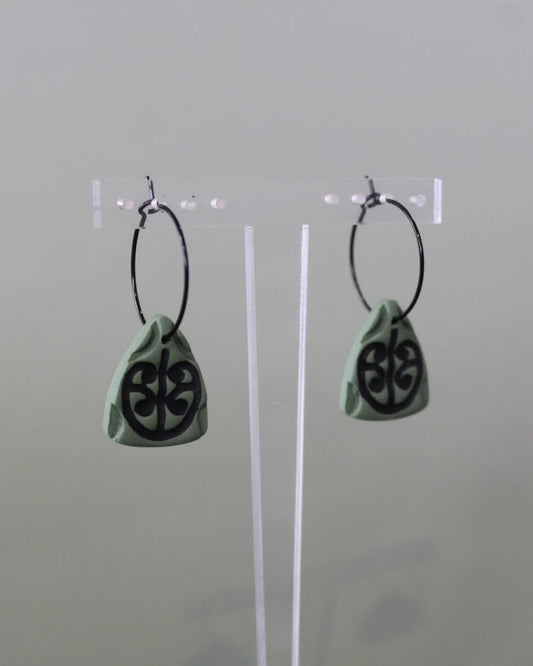 Kamaia Hoops - Kākāriki with Pango Paint
