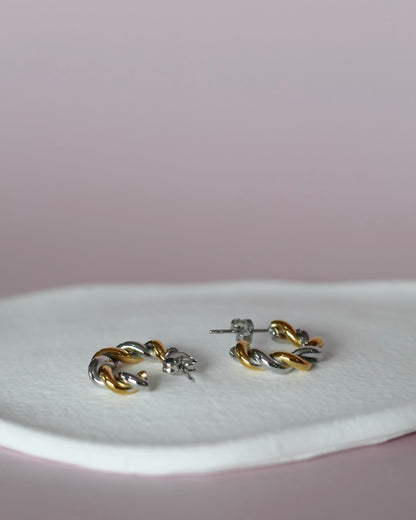 Sara Two-Tone Twist Hoops