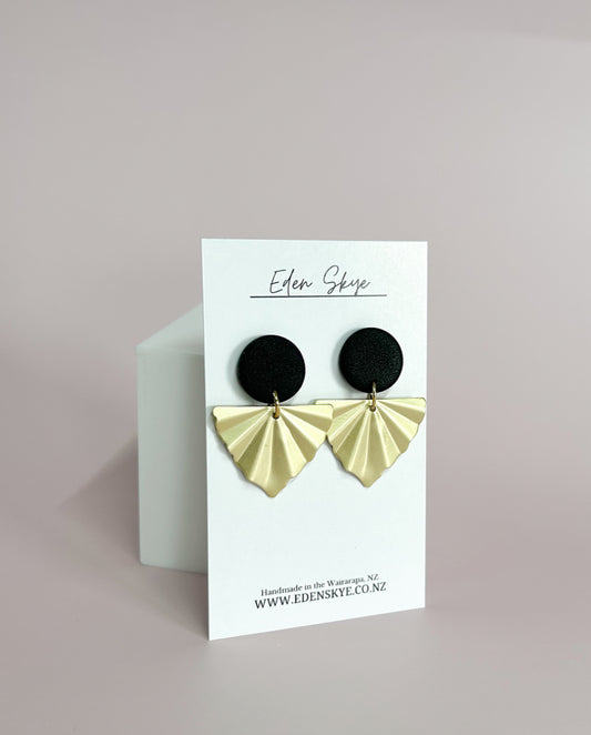 Golden Fan with Clay Top