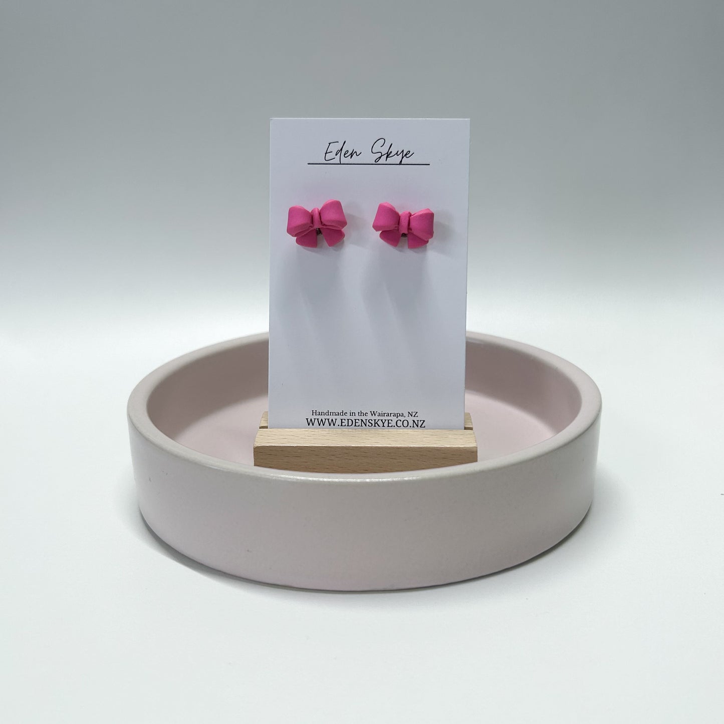 3D Bow Stud - Pink